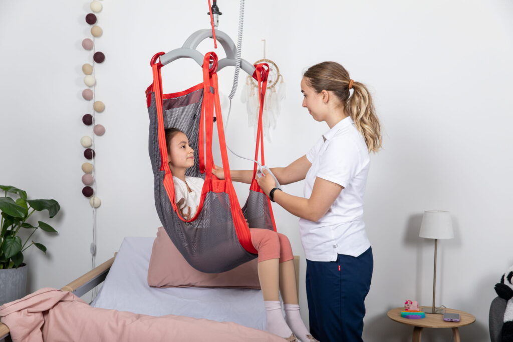 Molift RgoSling HB Net_Molift Air_Carer and child